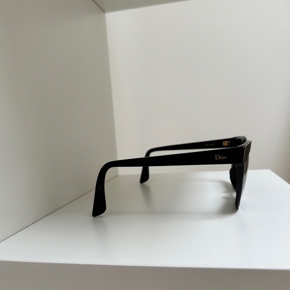 Like new Dior Sunglasses - Picture 5 of 10